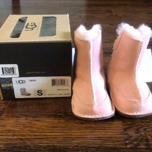 BNWT UGG infant pink boots